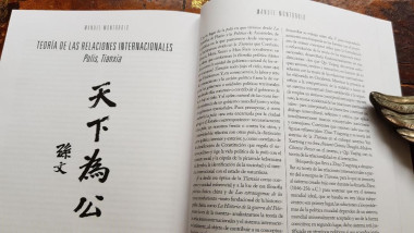 POLIS, TIANXIA Y TEORÍA DE LAS RELACIONES INTERNACIONALES